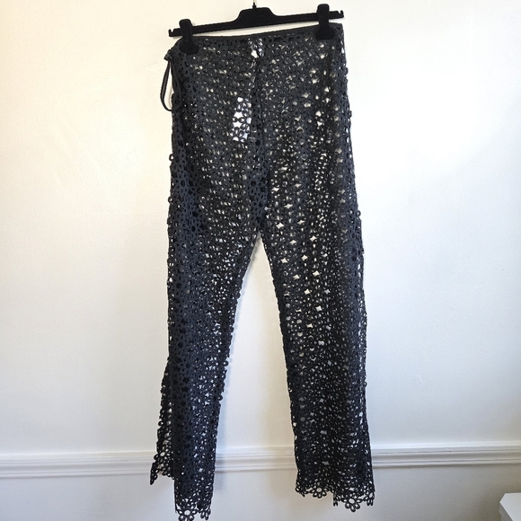 New Trina Turk Chateau Lace Black Swim Beach Pool Cover-Up Pants Medium NWT - Picture 7 of 9